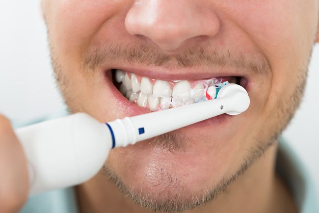 Зубная щетка для отбеливания зубов