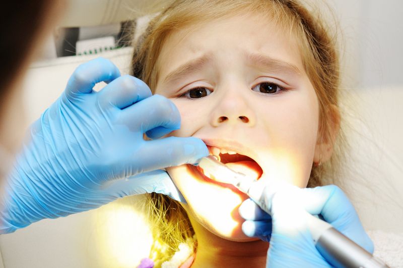 Кариес детских зубов до 3 лет лечение